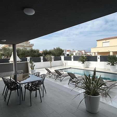 Apartments Cesare Nin Exteriér fotografie
