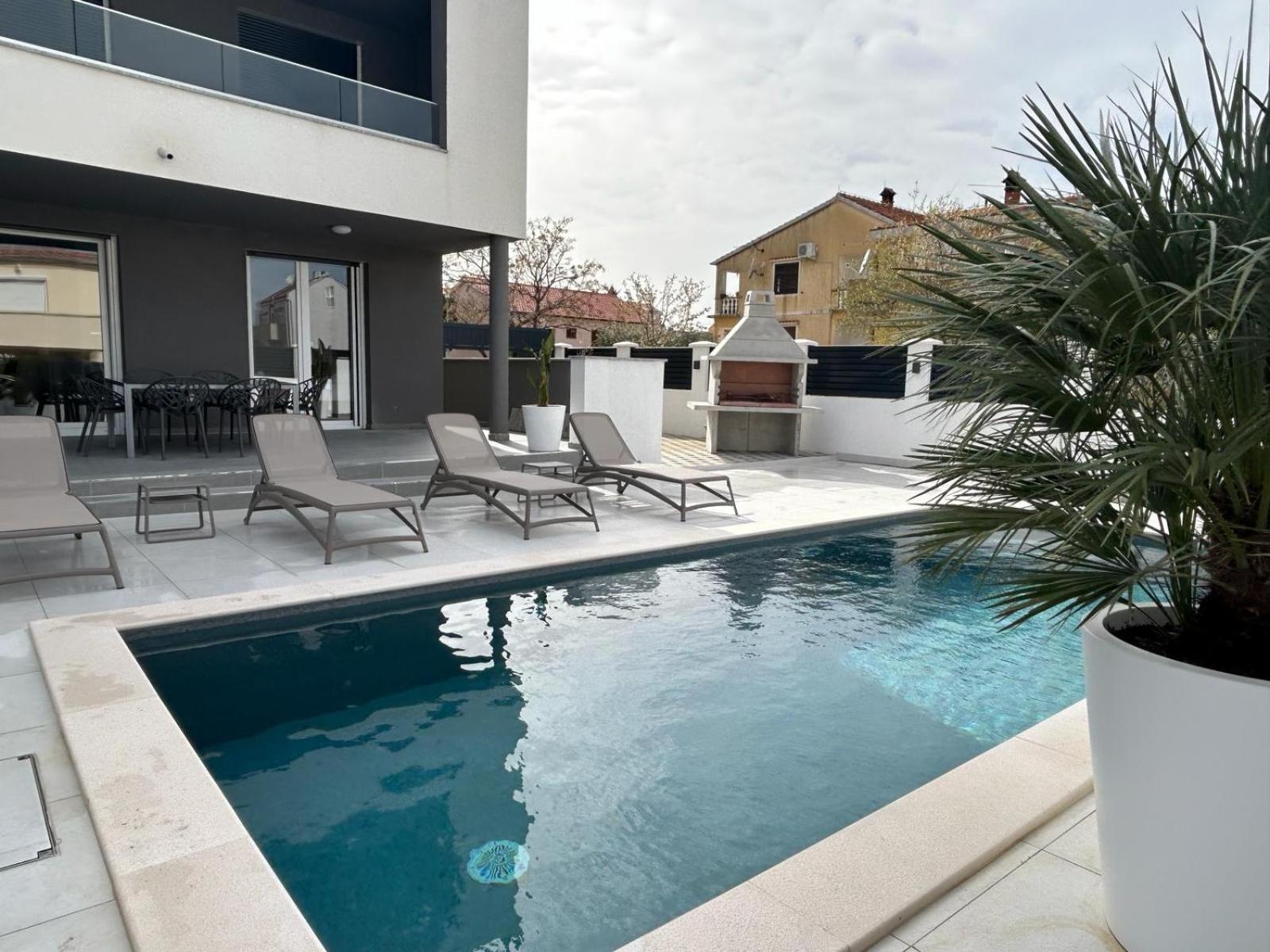 Apartments Cesare Nin Exteriér fotografie