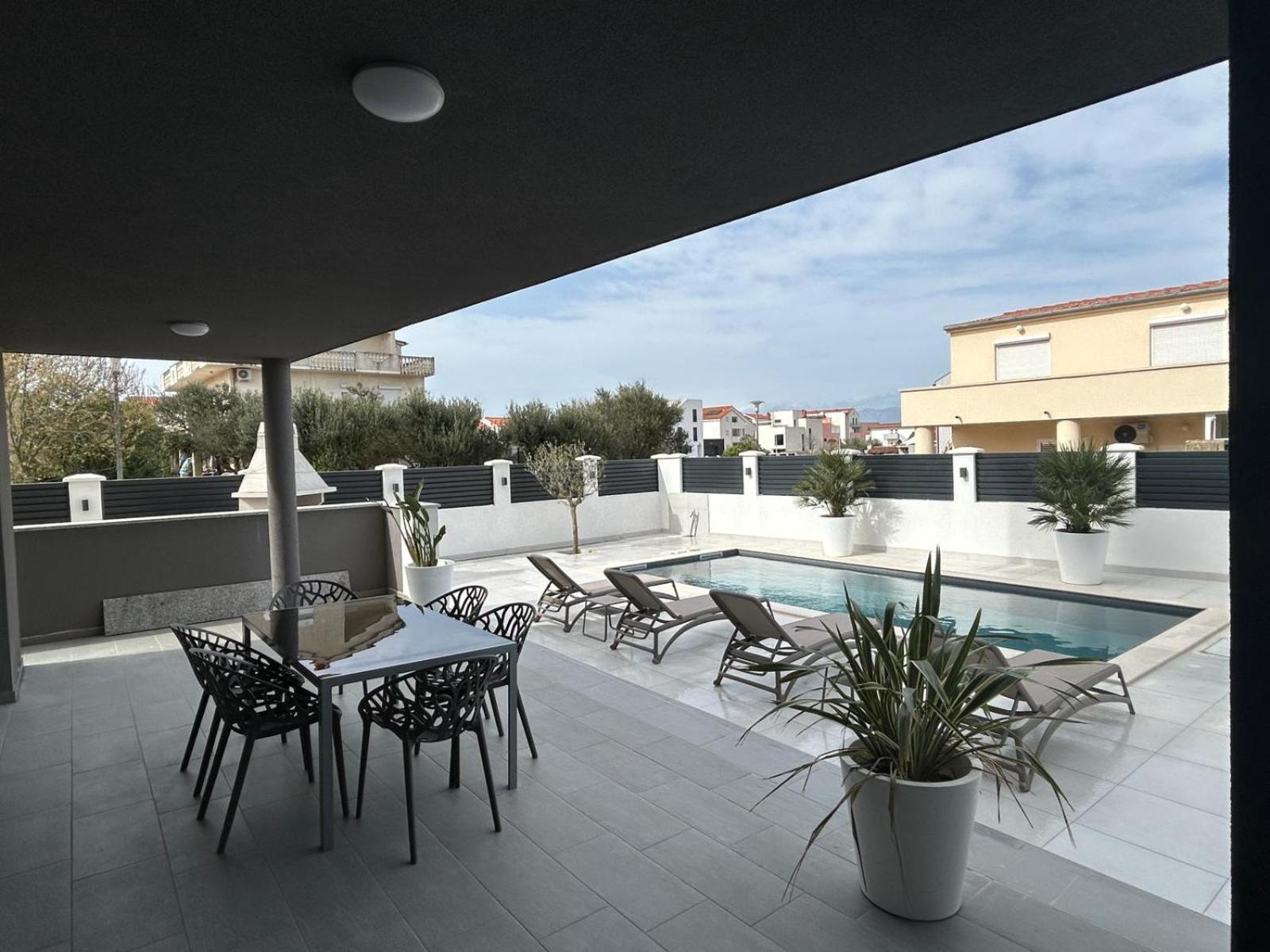 Apartments Cesare Nin Exteriér fotografie