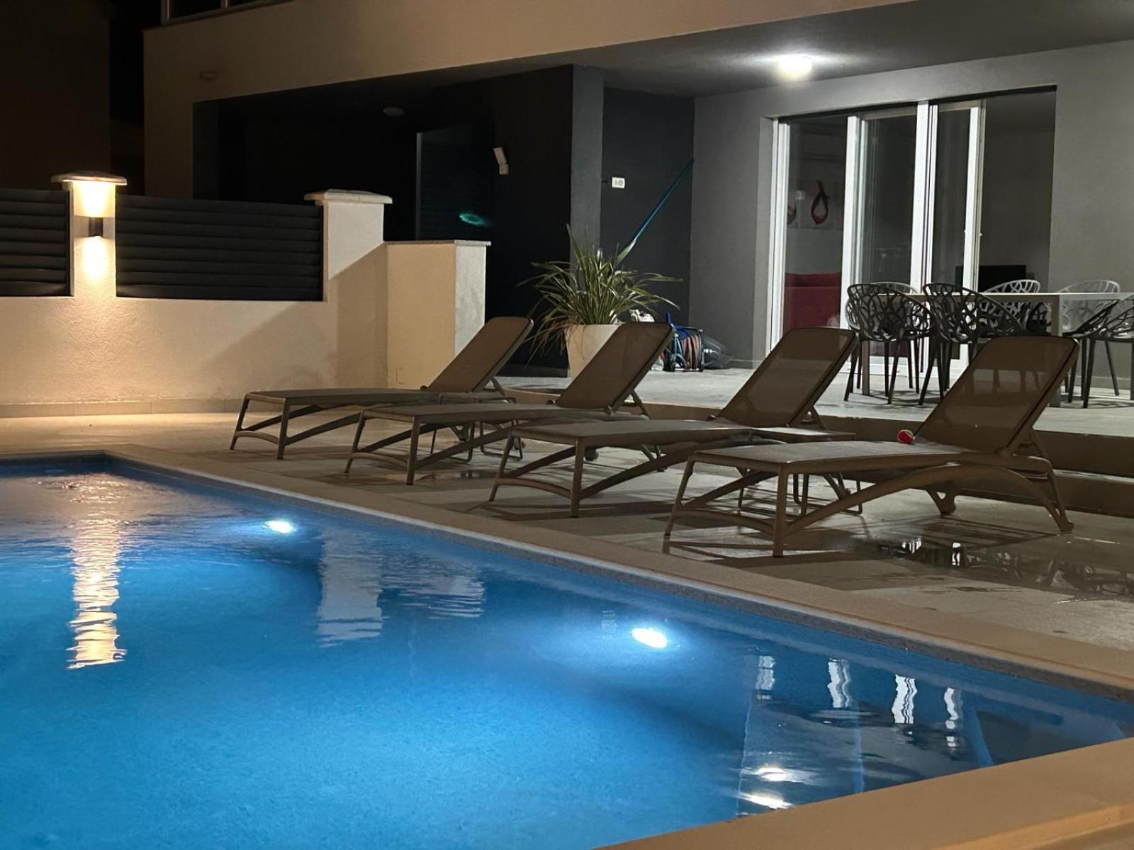 Apartments Cesare Nin Pokoj fotografie